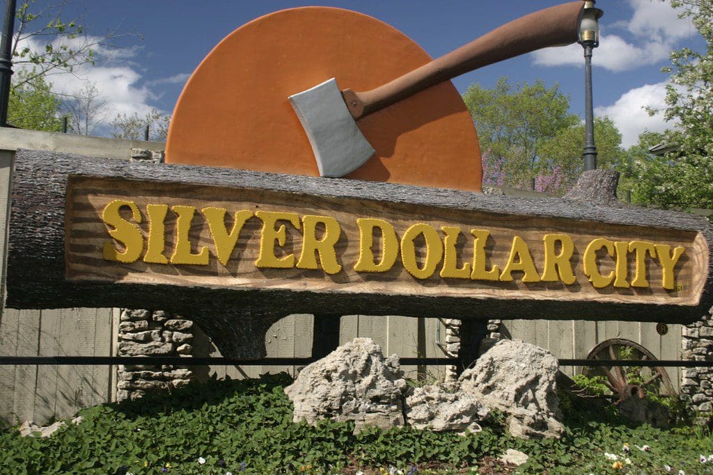 How To Get The Silver Dollar City Teacher Discount